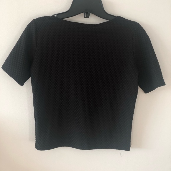 3/$30🌻HKR black basic top - Picture 2 of 2